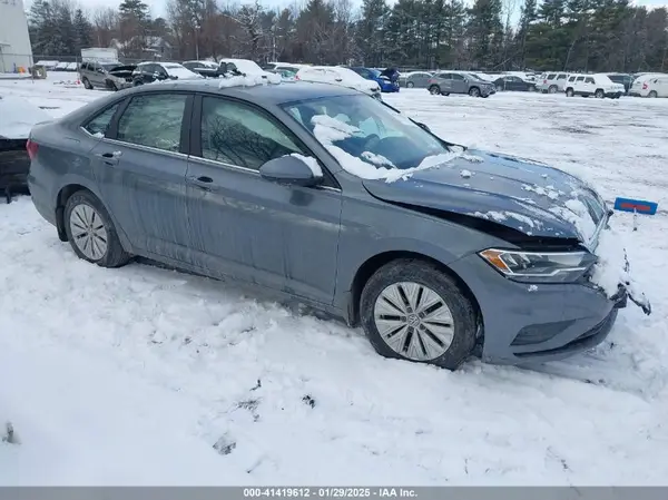 3VWN57BU1KM241109 2019 VOLKSWAGEN JETTA - Image 1