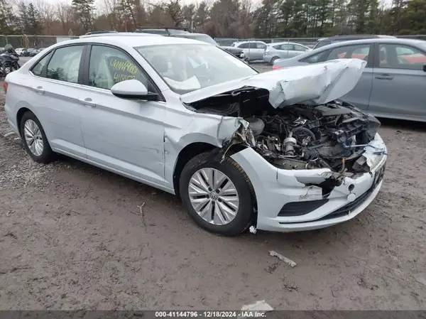 3VWN57BU5KM035811 2019 VOLKSWAGEN JETTA - Image 1