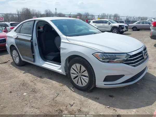 3VWN57BU5KM086838 2019 VOLKSWAGEN JETTA - Image 1