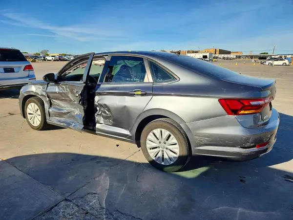3VWN57BU6KM046798 2019 VOLKSWAGEN JETTA - Image 2