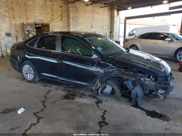 3VWN57BU6KM097833 2019 VOLKSWAGEN JETTA - Image 1