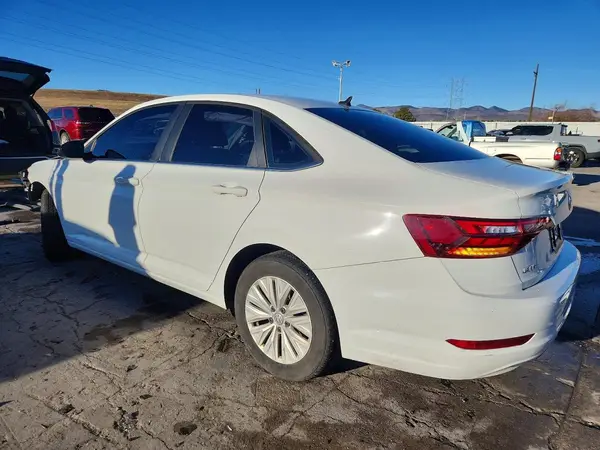 3VWN57BU6KM109575 2019 VOLKSWAGEN JETTA - Image 2