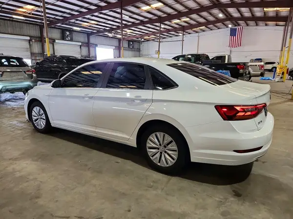 3VWN57BU8KM059472 2019 VOLKSWAGEN JETTA - Image 2