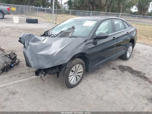 3VWN57BU8KM269599 2019 VOLKSWAGEN JETTA - Image 2