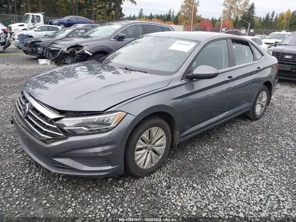 3VWN57BUXKM106579 2019 VOLKSWAGEN JETTA - Image 2