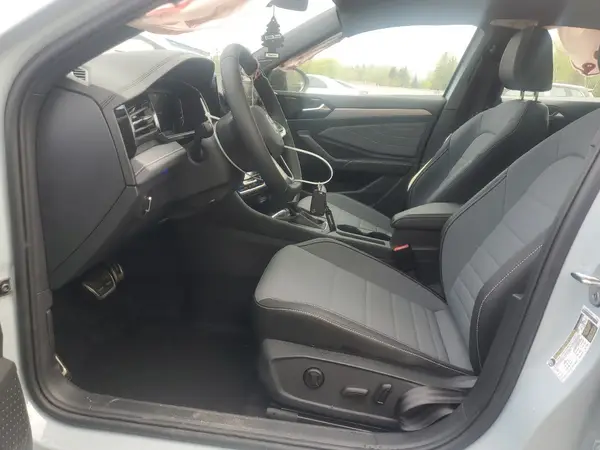 2025 VOLKSWAGEN JETTA auction photo 7