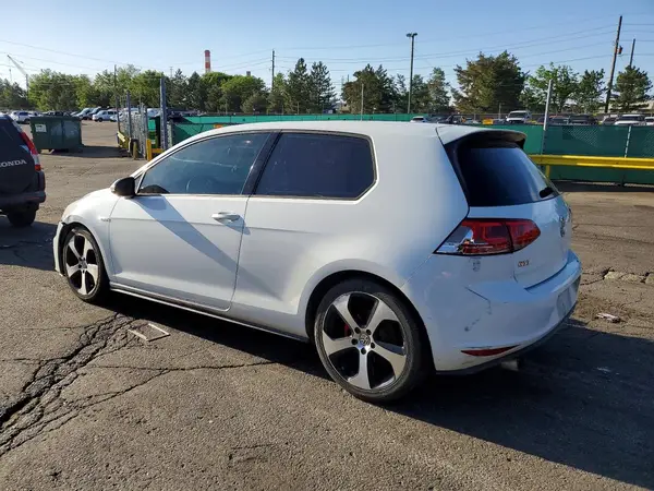 3VWTT7AU0GM002978 2016 VOLKSWAGEN GTI - Image 2