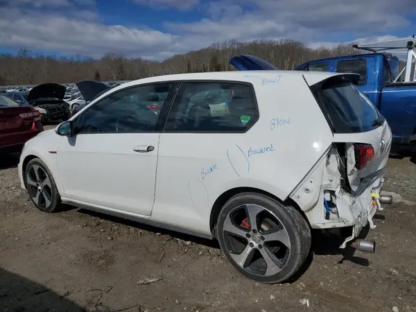 3VWTT7AU5GM005990 2016 VOLKSWAGEN GTI - Image 2