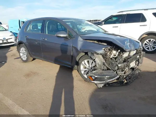 3VWW57AU2LM017001 2020 VOLKSWAGEN GOLF - Image 1