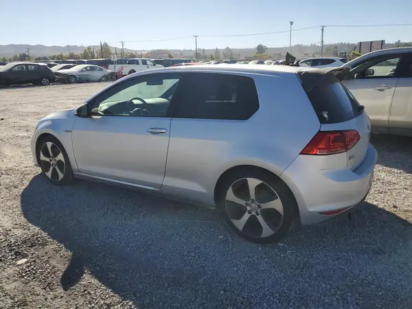 3VWYT7AU0GM012738 2016 VOLKSWAGEN GTI - Image 2