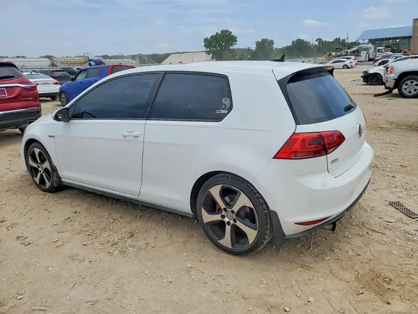 3VWYT7AU1GM006947 2016 VOLKSWAGEN GTI - Image 2