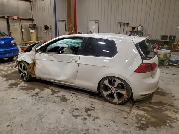 3VWYT7AU3GM009302 2016 VOLKSWAGEN GTI - Image 2
