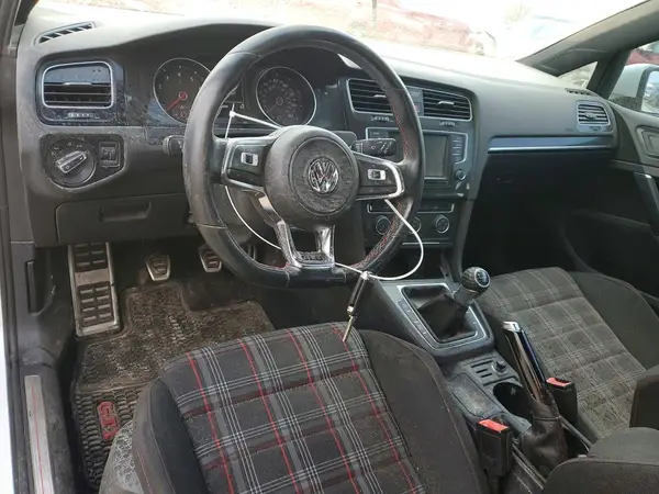 3VWYT7AU3GM035107 2016 VOLKSWAGEN GTI - Image 8