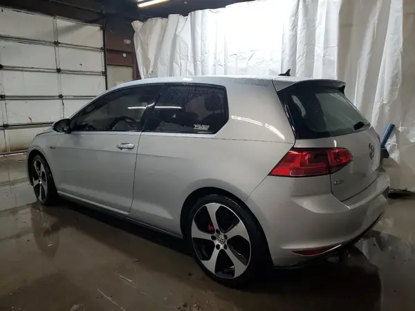3VWYT7AU3GM035334 2016 VOLKSWAGEN GTI - Image 2