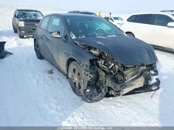 3VWYT7AU7HM001687 2017 VOLKSWAGEN GTI - Image 1