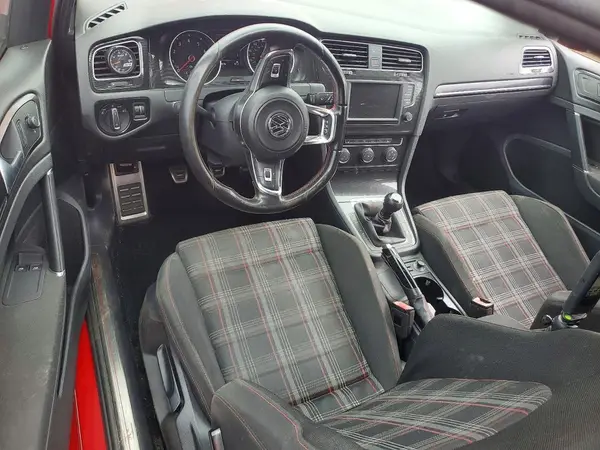 3VWYT7AU9GM035631 2016 VOLKSWAGEN GTI - Image 8
