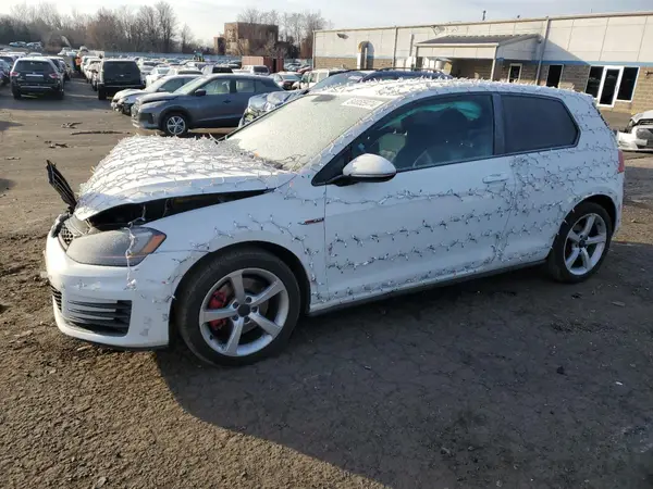 3VWYT7AU9GM066510 2016 VOLKSWAGEN GTI - Image 1