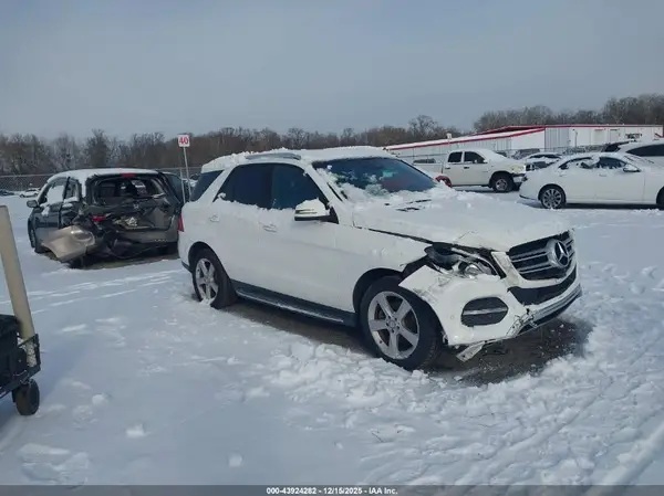 4JGDA0EBXGA681812 2016 MERCEDES-BENZ GLE - Image 1