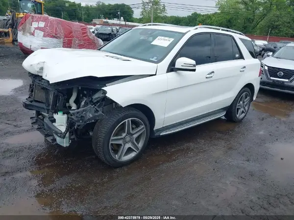 4JGDA5GB0GA648649 2016 MERCEDES-BENZ GLE - Image 2