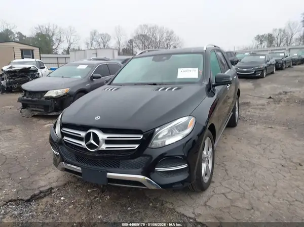 4JGDA5GB1KB204215 2019 MERCEDES-BENZ GLE - Image 2