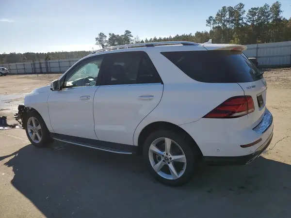 4JGDA5GB1KB215988 2019 MERCEDES-BENZ GLE - Image 2