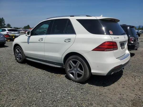 4JGDA5GB2HA884933 2017 MERCEDES-BENZ GLE - Image 2