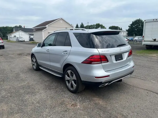 4JGDA5GB2KB209598 2019 MERCEDES-BENZ GLE - Image 2