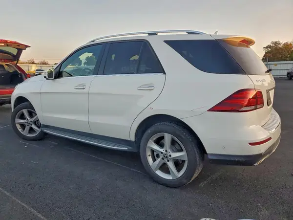 4JGDA5GB5KB214357 2019 MERCEDES-BENZ GLE - Image 2