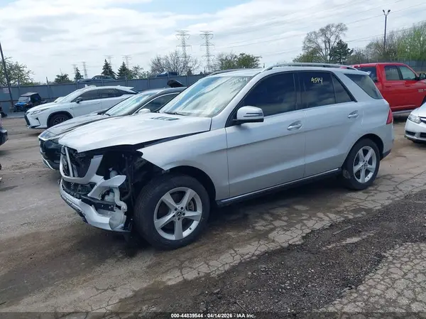 4JGDA5GB5KB215735 2019 MERCEDES-BENZ GLE - Image 2