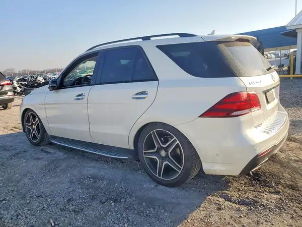 4JGDA5GB8HA889702 2017 MERCEDES-BENZ GLE - Image 2