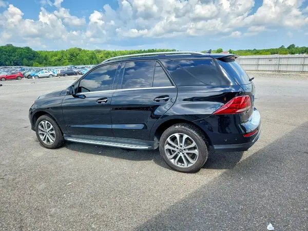 4JGDA5GB8KB205989 2019 MERCEDES-BENZ GLE - Image 2