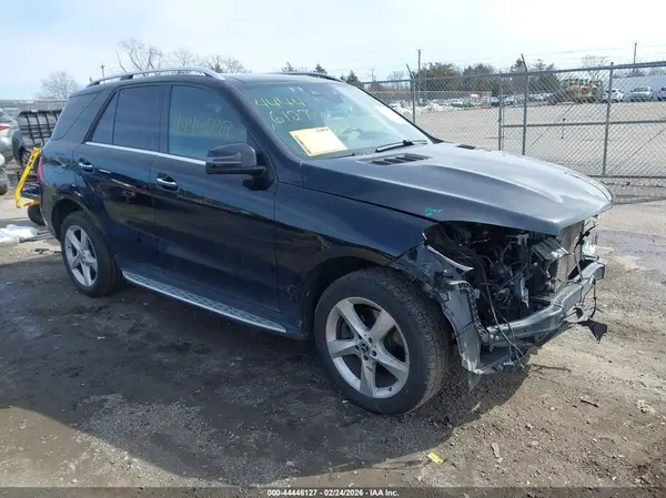 4JGDA5GB8KB214661 2019 MERCEDES-BENZ GLE - Image 1
