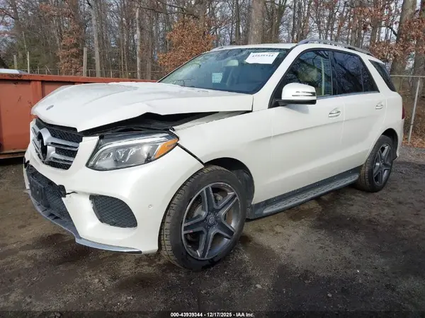 4JGDA5GB9HA840301 2017 MERCEDES-BENZ GLE - Image 2