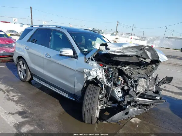 4JGDA5GB9KB213261 2019 MERCEDES-BENZ GLE - Image 1