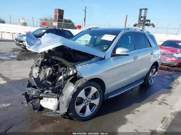 4JGDA5GB9KB213261 2019 MERCEDES-BENZ GLE - Image 2