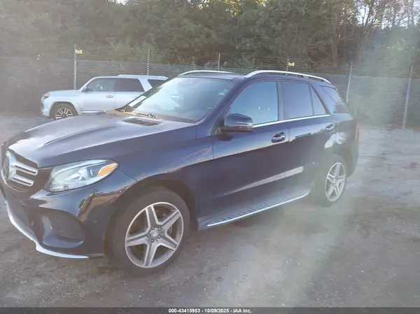 4JGDA5GBXHA856863 2017 MERCEDES-BENZ GLE - Image 2