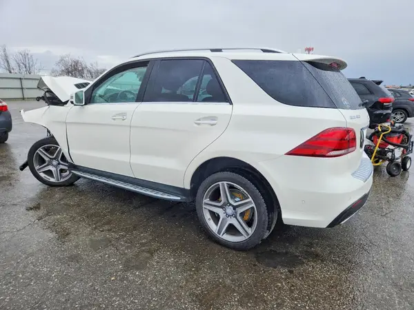 4JGDA5GBXHA882928 2017 MERCEDES-BENZ GLE - Image 2
