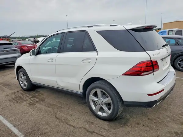 4JGDA5HB0GA626763 2016 MERCEDES-BENZ GLE - Image 2