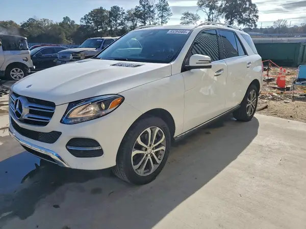4JGDA5HB0GA631557 2016 MERCEDES-BENZ GLE - Image 1