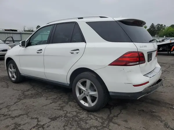 4JGDA5HB0GA635107 2016 MERCEDES-BENZ GLE - Image 2