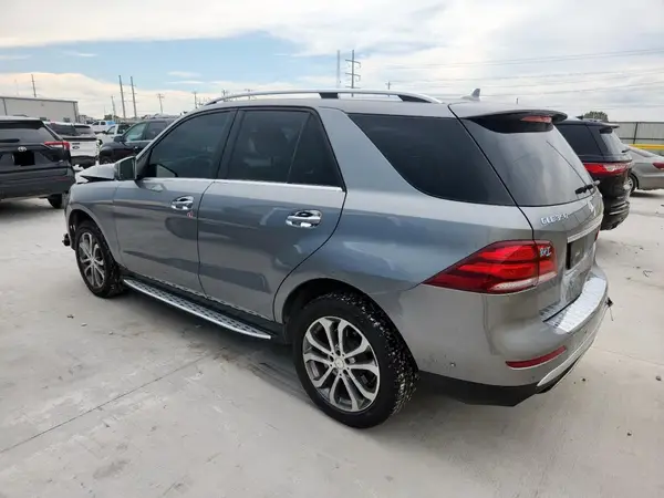 4JGDA5HB0GA674702 2016 MERCEDES-BENZ GLE - Image 2