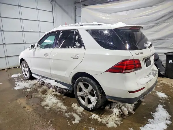 4JGDA5HB0GA709545 2016 MERCEDES-BENZ GLE - Image 2