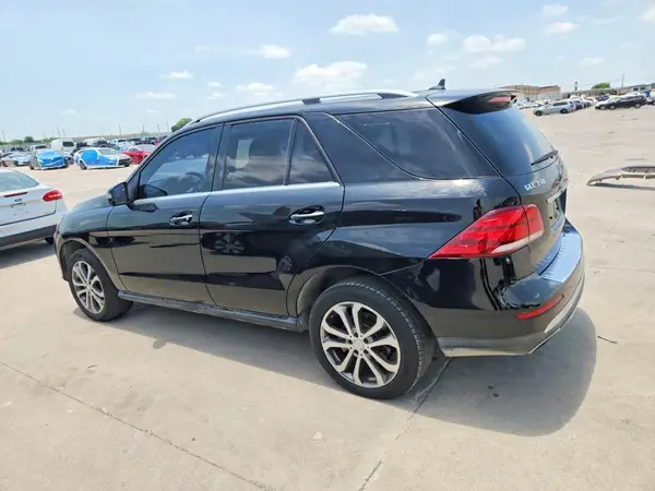 4JGDA5HB0GA727074 2016 MERCEDES-BENZ GLE - Image 2