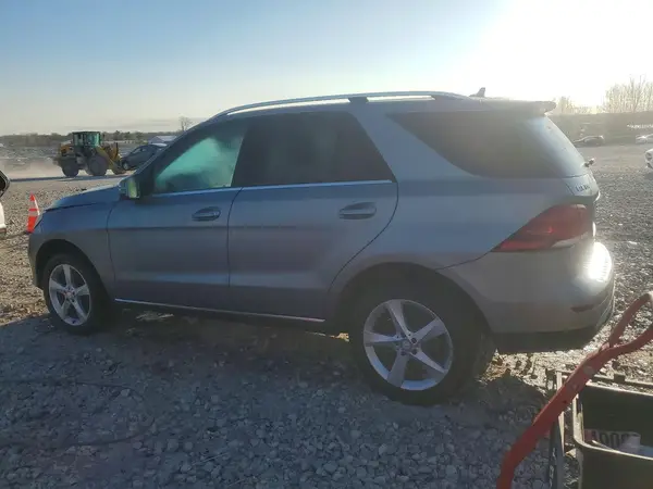 4JGDA5HB0GA738205 2016 MERCEDES-BENZ GLE - Image 2
