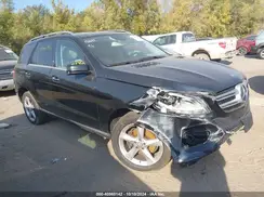 4JGDA5HB0GA752704 2016 MERCEDES-BENZ GLE