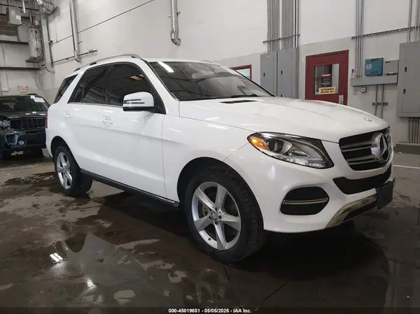 4JGDA5HB0GA798940 2016 MERCEDES-BENZ GLE - Image 1