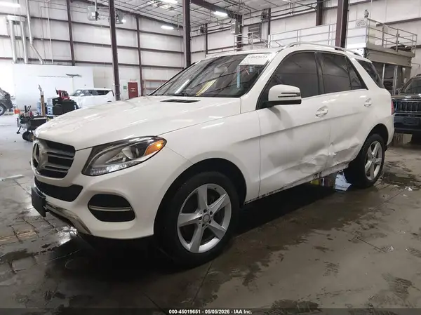 4JGDA5HB0GA798940 2016 MERCEDES-BENZ GLE - Image 2