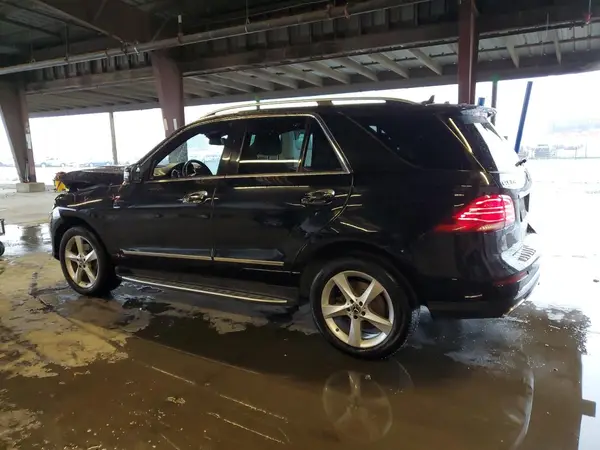 4JGDA5HB0HA831422 2017 MERCEDES-BENZ GLE - Image 2