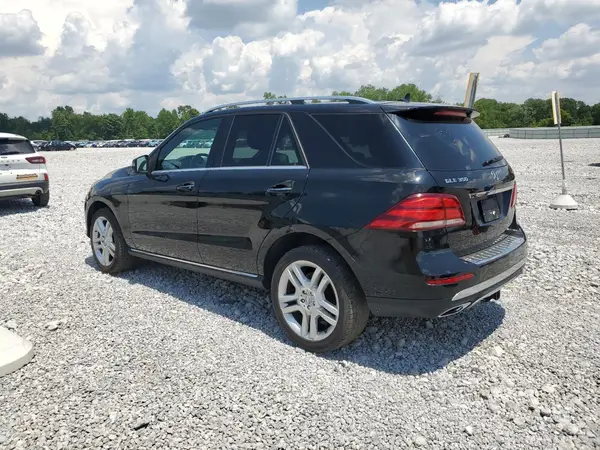 4JGDA5HB0HA837463 2017 MERCEDES-BENZ GLE - Image 2