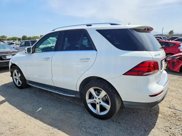 4JGDA5HB0HA850035 2017 MERCEDES-BENZ GLE - Image 2